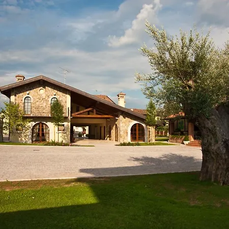 Bauernhof Wine Luisa Mariano del Friuli